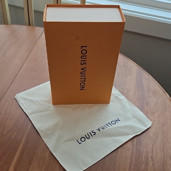 LOUIS VUITTON ▪︎ Signature Orange Box w/ Dust Bag 11" x 7" x 3" - Picture 6 of 7
